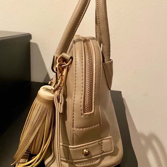 bebe shoulder bag - Picture 3 of 8